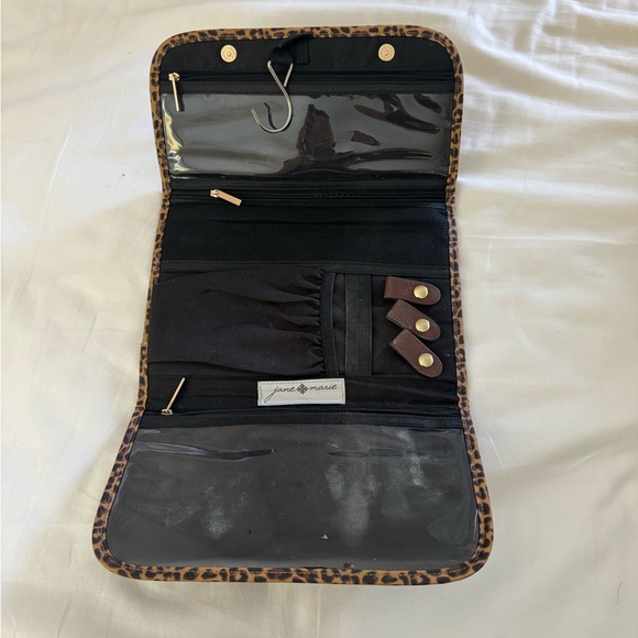 Cheetah Cosmetic Travel Bag - Picture 2 of 3